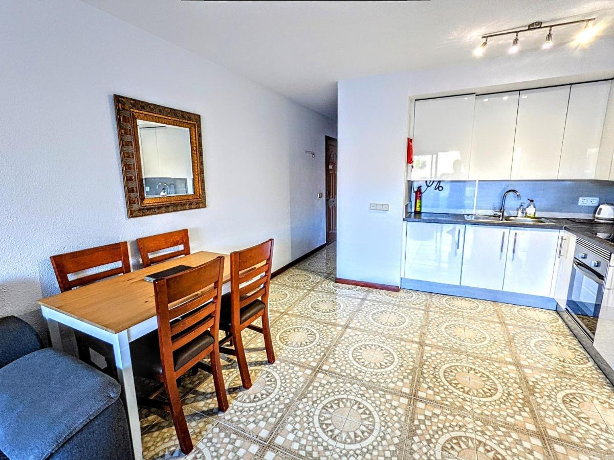Luxury Newly Refurbished Modern Apartment With Stunning Mountain Views - Xmas And Ny 2025-2026 Now Booking سان ميغيل ذي أبونا المظهر الخارجي الصورة